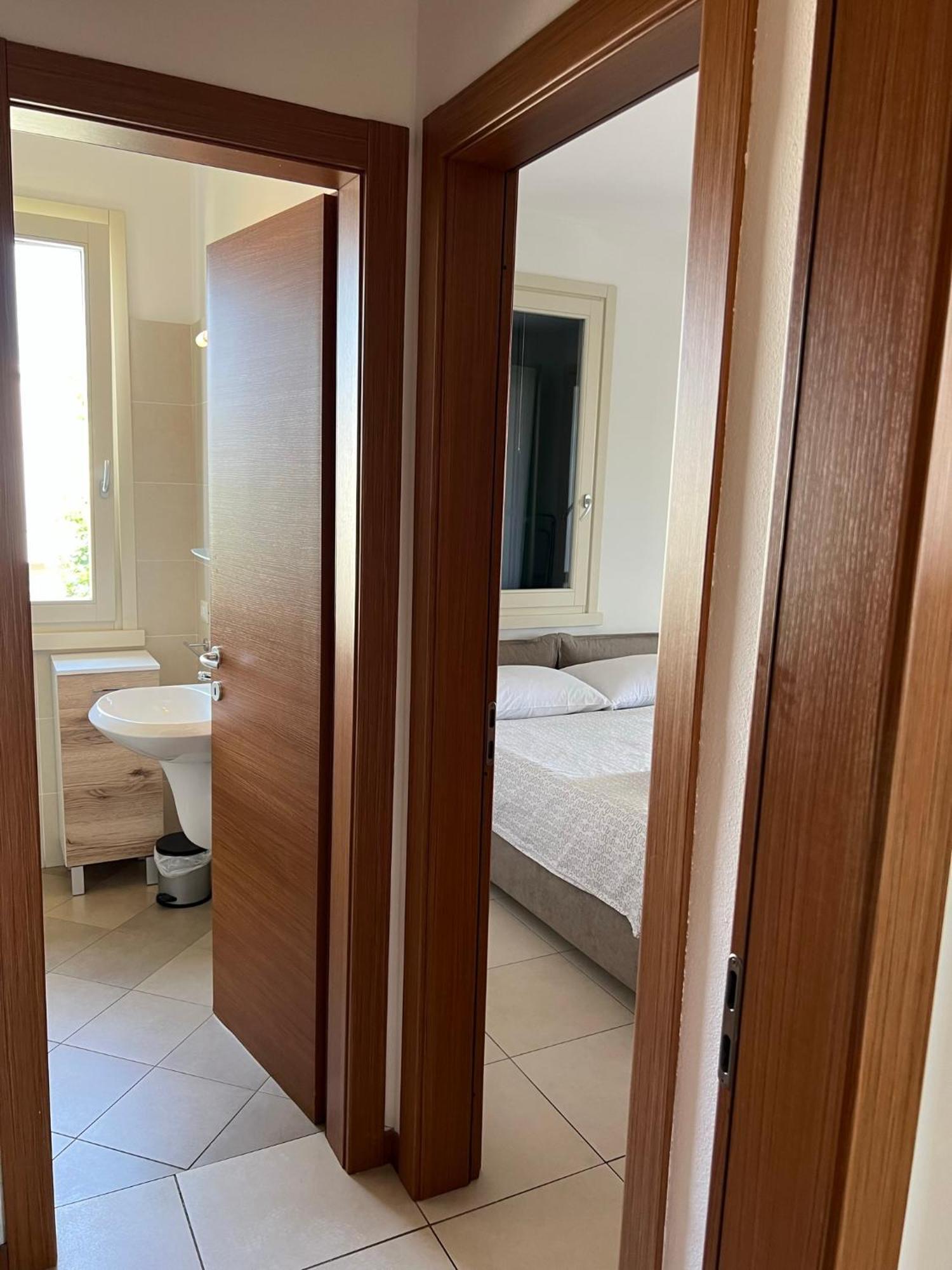Residence Fiore Rosso ซีร์มิโอเน ภายนอก รูปภาพ