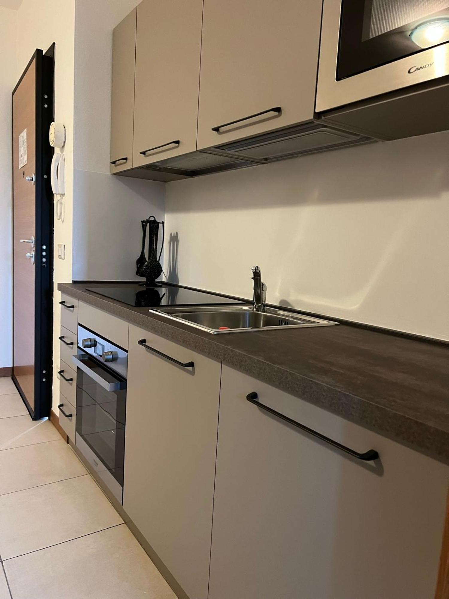 Residence Fiore Rosso ซีร์มิโอเน ภายนอก รูปภาพ